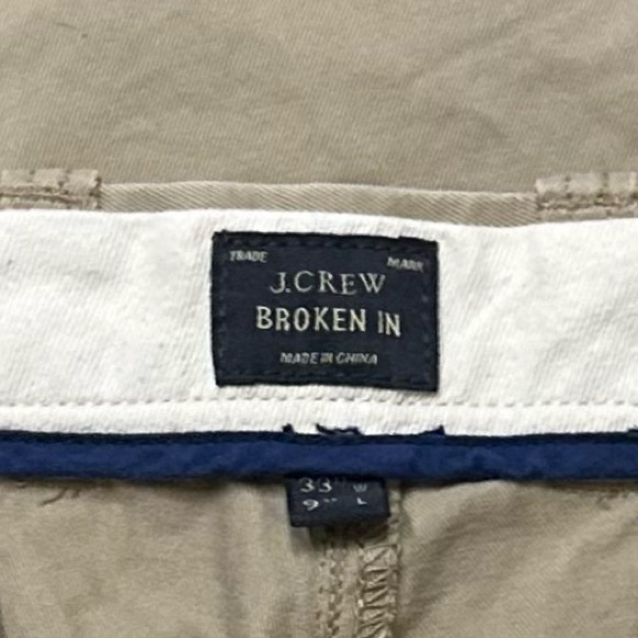 J.Crew Khaki 9" broken-In Chino Shorts Sz 33 - Picture 3 of 4